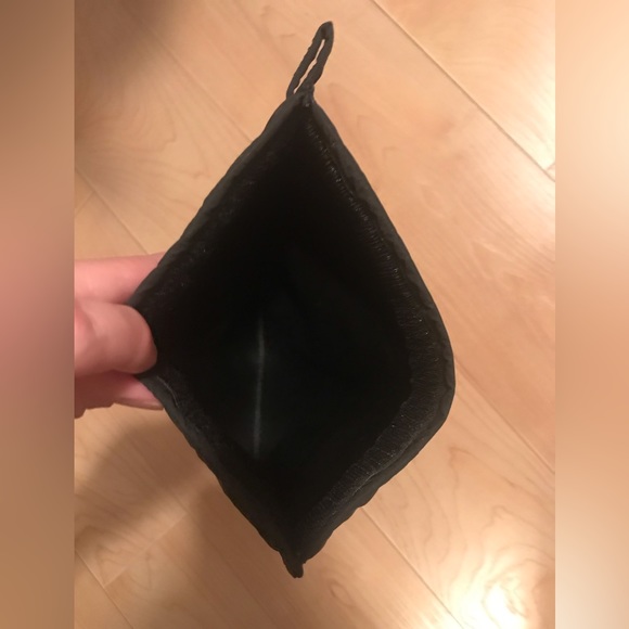 Fendi small blk velcro pouch/makeup case. 💐promo 5 items/$50. Add 2 ur bundle. - Picture 3 of 12